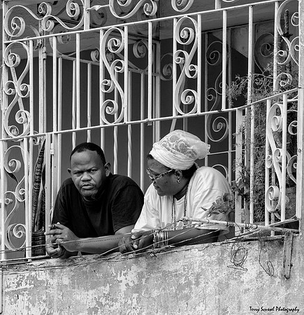 A Havana Couple B&W