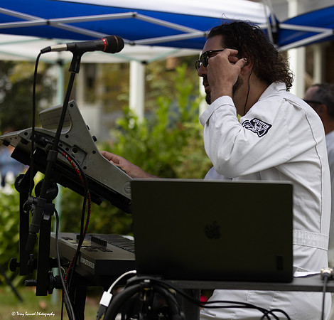 SR Porch Fest 2024 Crooked Stuff 8 (Terry Scussel)