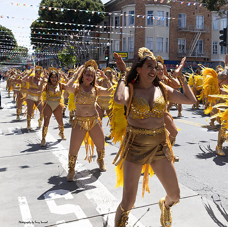 SF Carnaval Parade 92 (Terry Scussel)