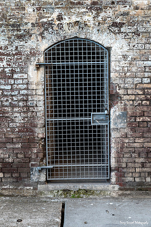 Gate