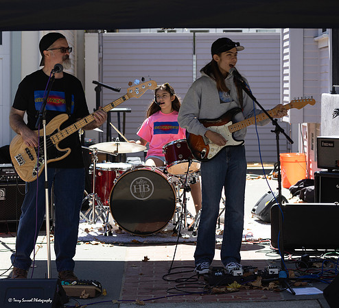 SR Porch Fest 2024 Electifiers 6 (Terry Scussel)