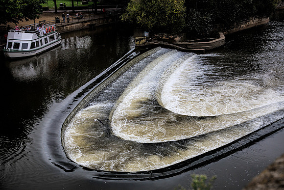 Pulteney Bridge Water Falls, Bath England