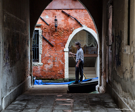 Gondolier, Venice 1