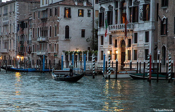Grand Canal Gondoler 1