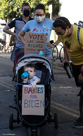Women's March 8 Oct20 (Terry Scussel)