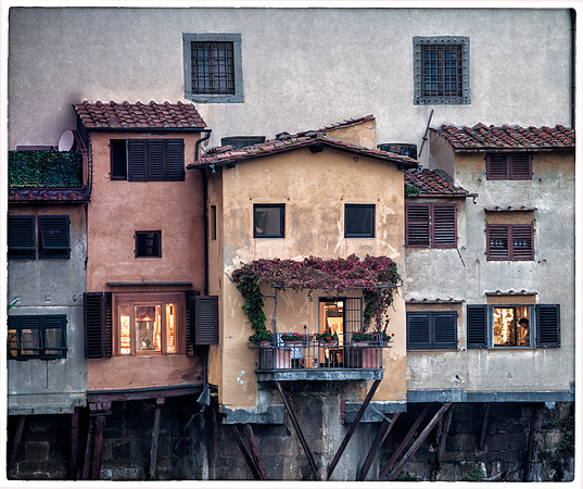 Lving Above the Arno