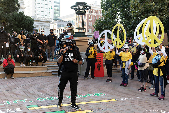 Solidarity w-Portland Rally 15 (Terry Scussel)
