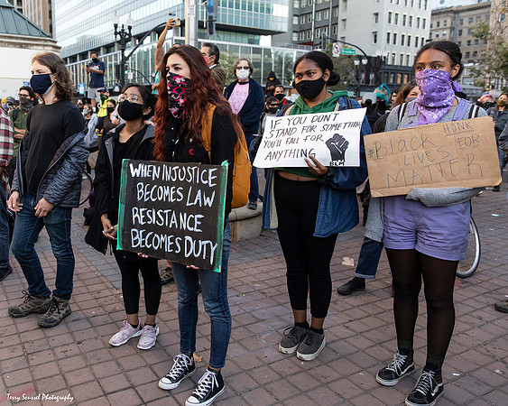 Solidarity w-Portland Rally 14 (Terry Scussel)