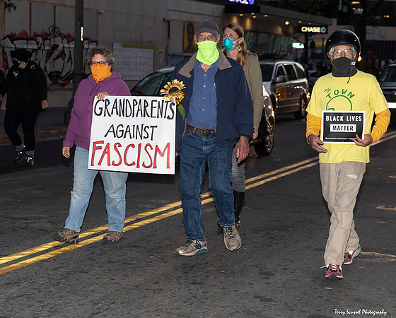 Solidarity w-Portland Rally 50 (Terry Scussel)