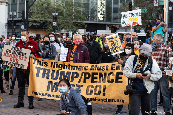 Solidarity w-Portland Rally 10 (Terry Scussel)