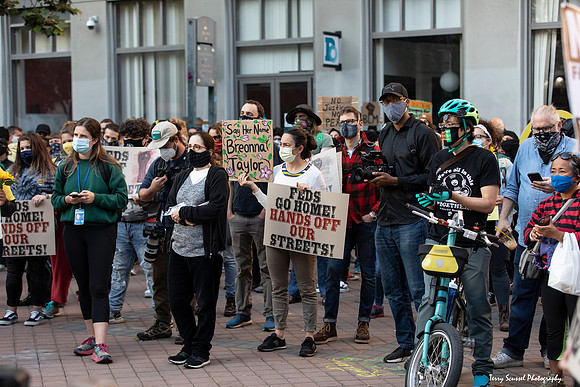 Solidarity w-Portland Rally 21 (Terry Scussel)