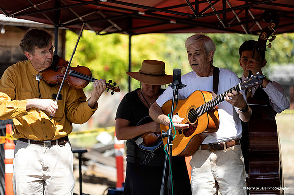 San Rafael PorchFest 8 (Terry Scussel)