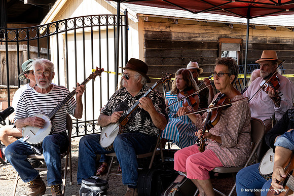 San Rafael PorchFest 18 (Terry Scussel)