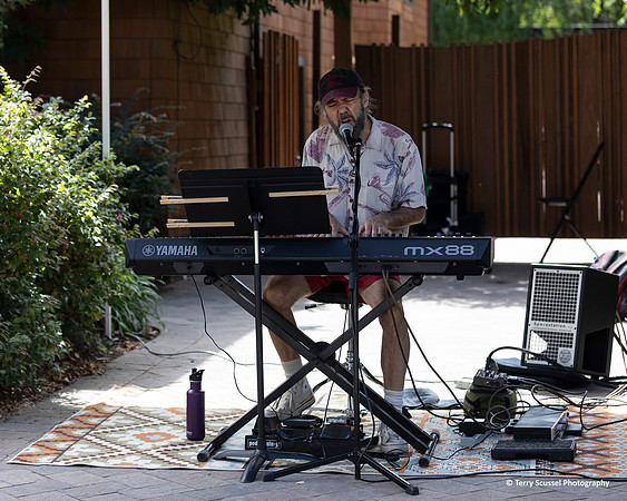 San Rafael PorchFest 14 (Terry Scussel)