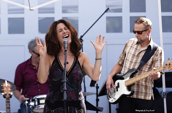 SRPF25_Susan Z Band 12 (©Terry Scussel)