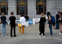 Anti-Putin SF City Hall 5 (© Terry Scussel)