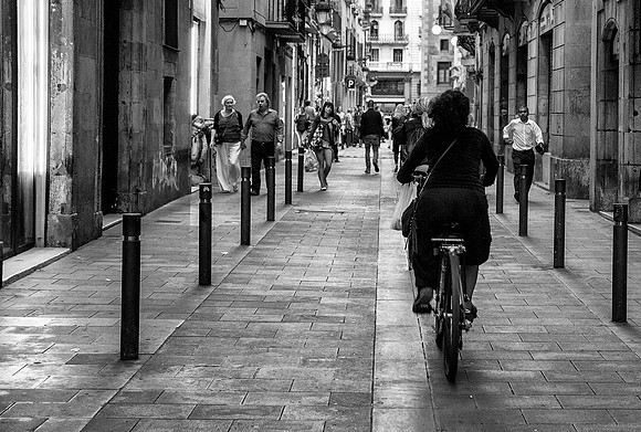 Shopping by Bike - Old Town Barcelona B&W