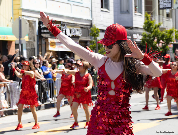 Parade 33 (Terry Scussel)