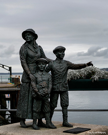Annie Moore w-brothers Phillip & Anthony, Jeanne Rhynhart, Cobh Harbor