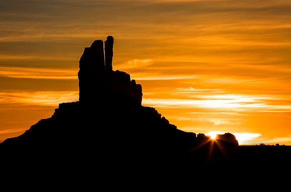 T. Scussel - Monument Valley Sunrise 10x15