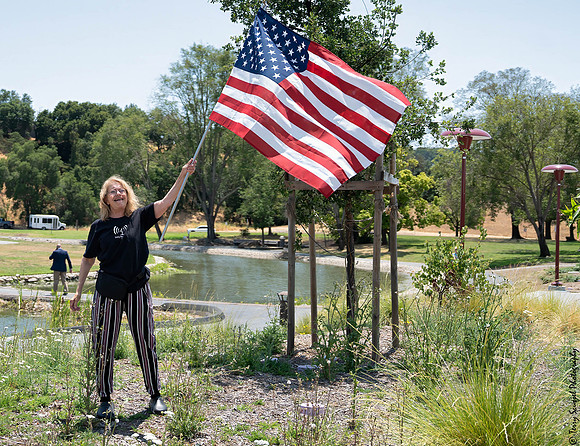 Defending Vets of D-Day 40 (Terry Scussel)