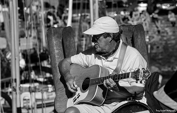 Guitarist, Pasdow UK B&W