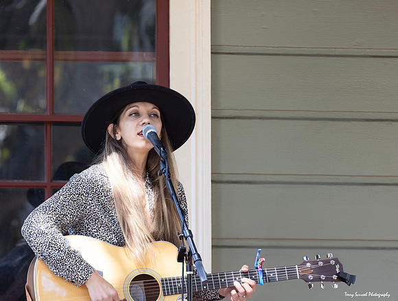 San Rafael PorchFest 80 (Terry Scussel)