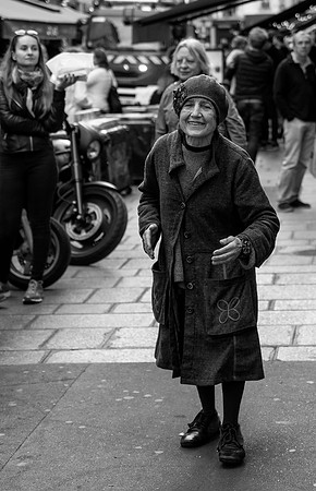 Dancing to the Beat B&W