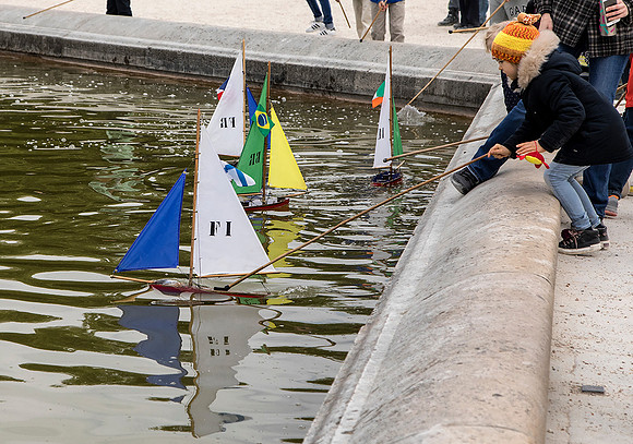 Sailing Vintage Boats at Grand Bassin Duck Pond - Jardens de Luxembourg 1