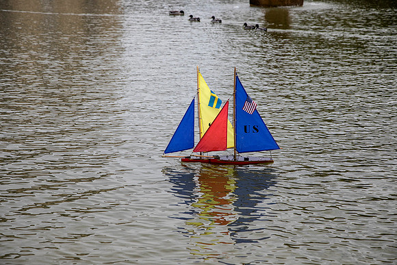 Sailing Vintage Boats at Grand Bassin Duck Pond - Jardens de Luxembourg 4