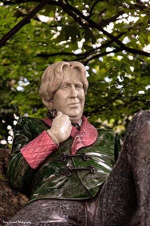 Oscar Wilde by Danny Osborne 2 - Merrion Square, Dublin