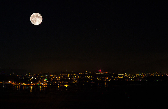 Super Moon over Bahia de Santander