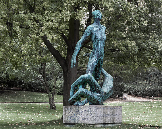 Monument aux Etudiants Resistants, Gaston Watkin, Le Gardin du Luxembourg, Paris