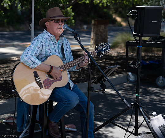 Douglas Cross 8 - SR Farmer's Market (Terry Scussel Photography) copy