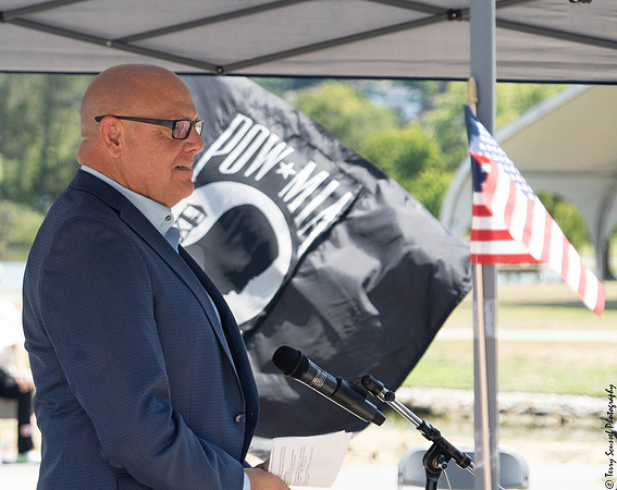 Defending Vets of D-Day 25 (Terry Scussel)