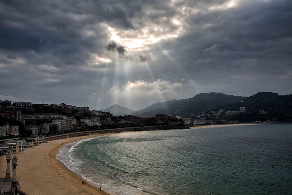 Last Light before rain storm - San Sebastian (web)