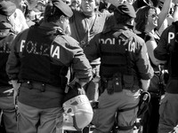 Crowd Control - Roma B&W