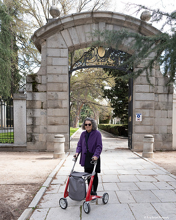 Denise at Retiro Park copy