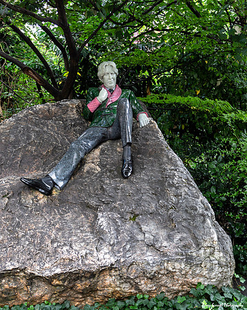 Oscar Wilde by Danny Osborne 1 - Merrion Square, Dublin