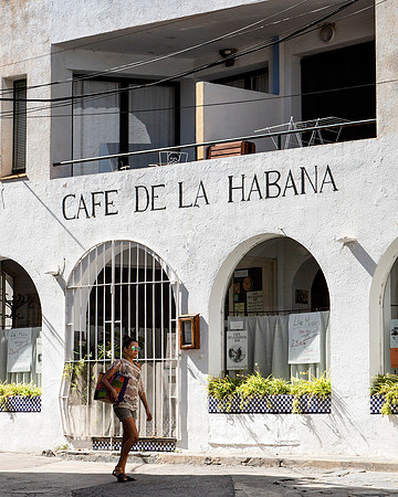 Cafe de la Habana, Cadaques Spain