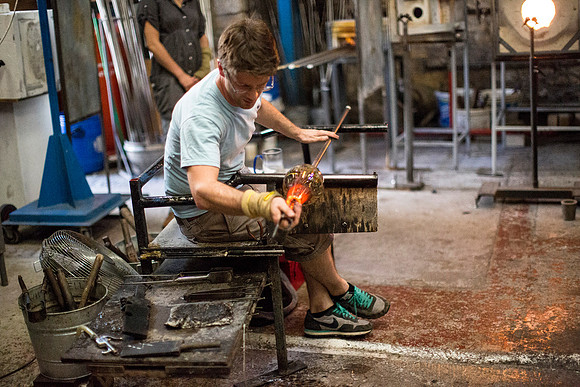 Blown Glass Vase step 2