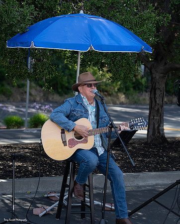 Douglas Cross 1 - SR Farmer's Market (Terry Scussel Photography) copy
