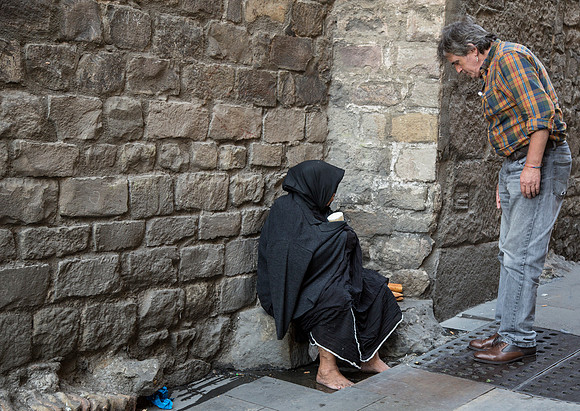 Helping Hand - Barcelona