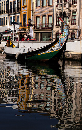Aveiro & Moliceiro Reflect