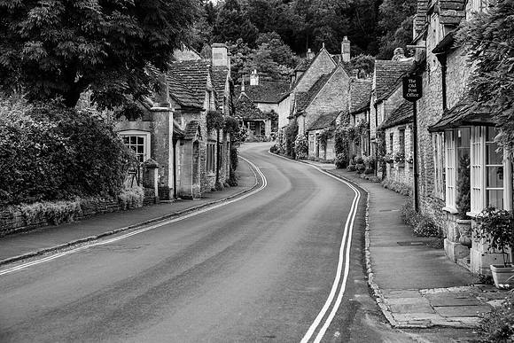 The Old Post Office - Castle Combe B&W