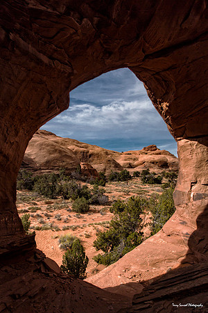 Eye of a Cave, Monument Valley