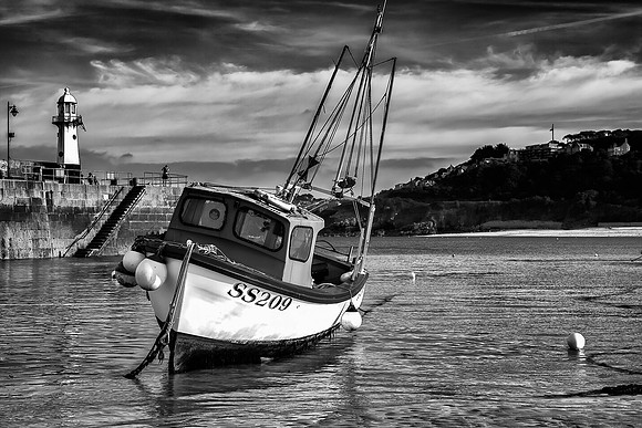 Low Tide, St, Ives (B&W)2