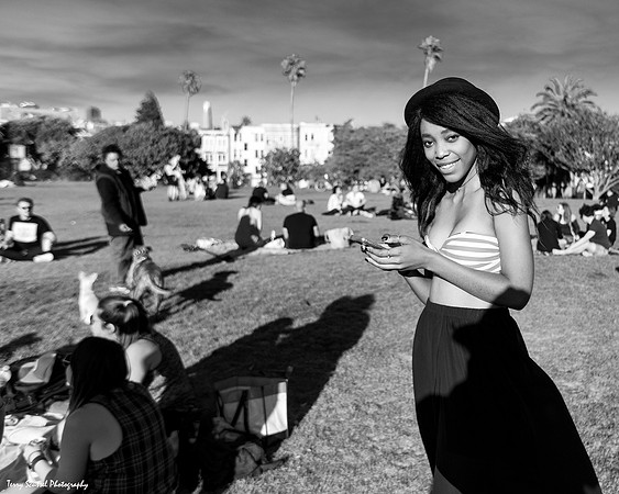 Waitng for me to take Tumi's picture, Dolores Park SF