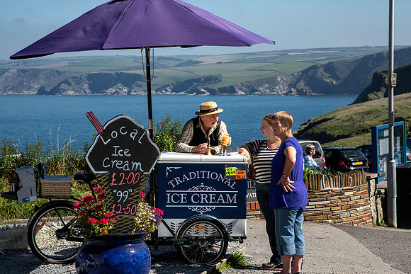 Traditional Ice Cream - Port Isaac, England (Portwenn) 2