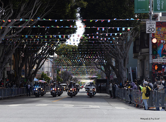 SF Carnaval Lowriders 1 (Terry Scussel)